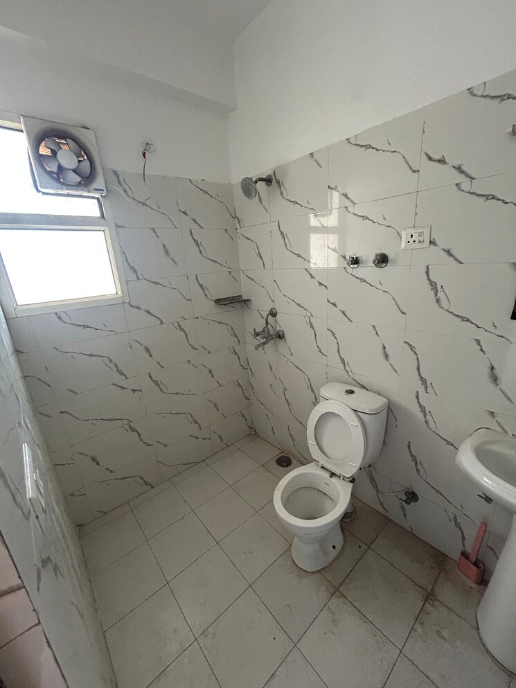 Bathroom, kw-srishti 2 Bedroom 1140 Sq.Ft. Apartment In Raj Nagar Extension Ghaziabad 9089711