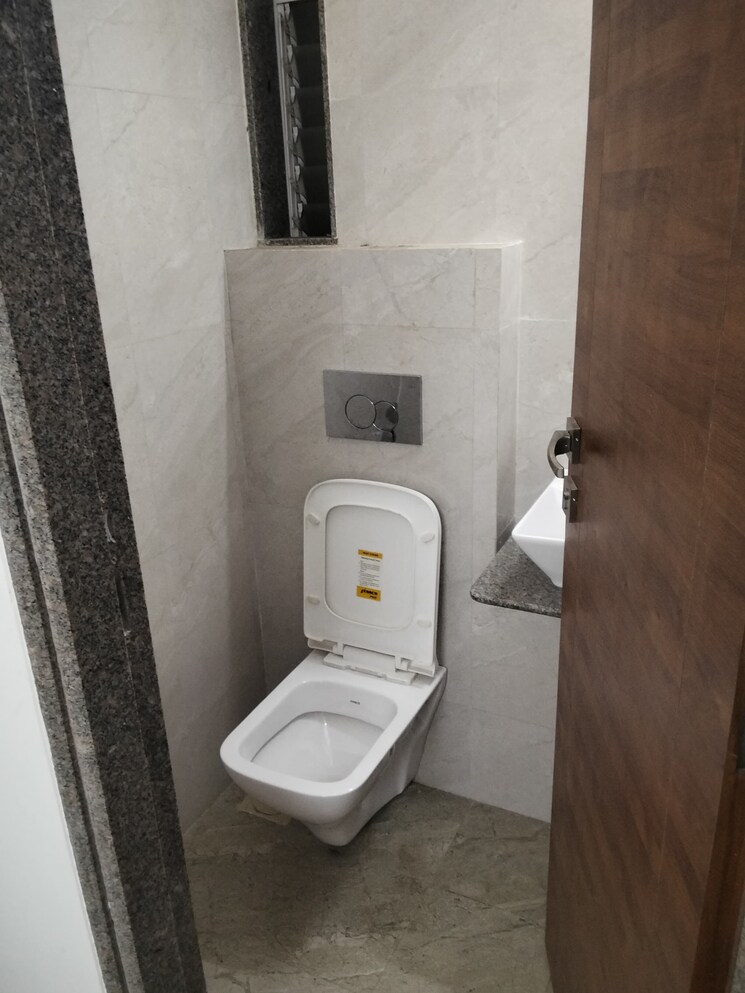 Bathroom, veena-smart-homes 1 Bedroom 395 Sq.Ft. Apartment In Kandivali West Mumbai 9089692