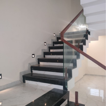 Staircase in 3.5 BHK Apartment at Ida Scheme No 140 – for Rent