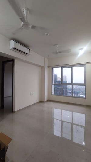 Room in 2 BHK Apartment at Piramal Vaikunth, Balkum Pada – for Sale