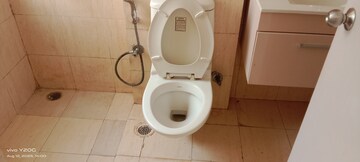Bathroom in 2.5 BHK Builder Floor at Orchid Island, Sector 51 – for Rent