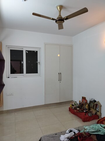 Room in 2 BHK Apartment at ATS Happy Trails, Sector 10 Greater Noida – for Rent
