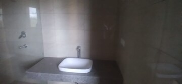 Bathroom in 3.5 BHK Apartment at BPTP Discovery Park, Sector 80 – for Rent