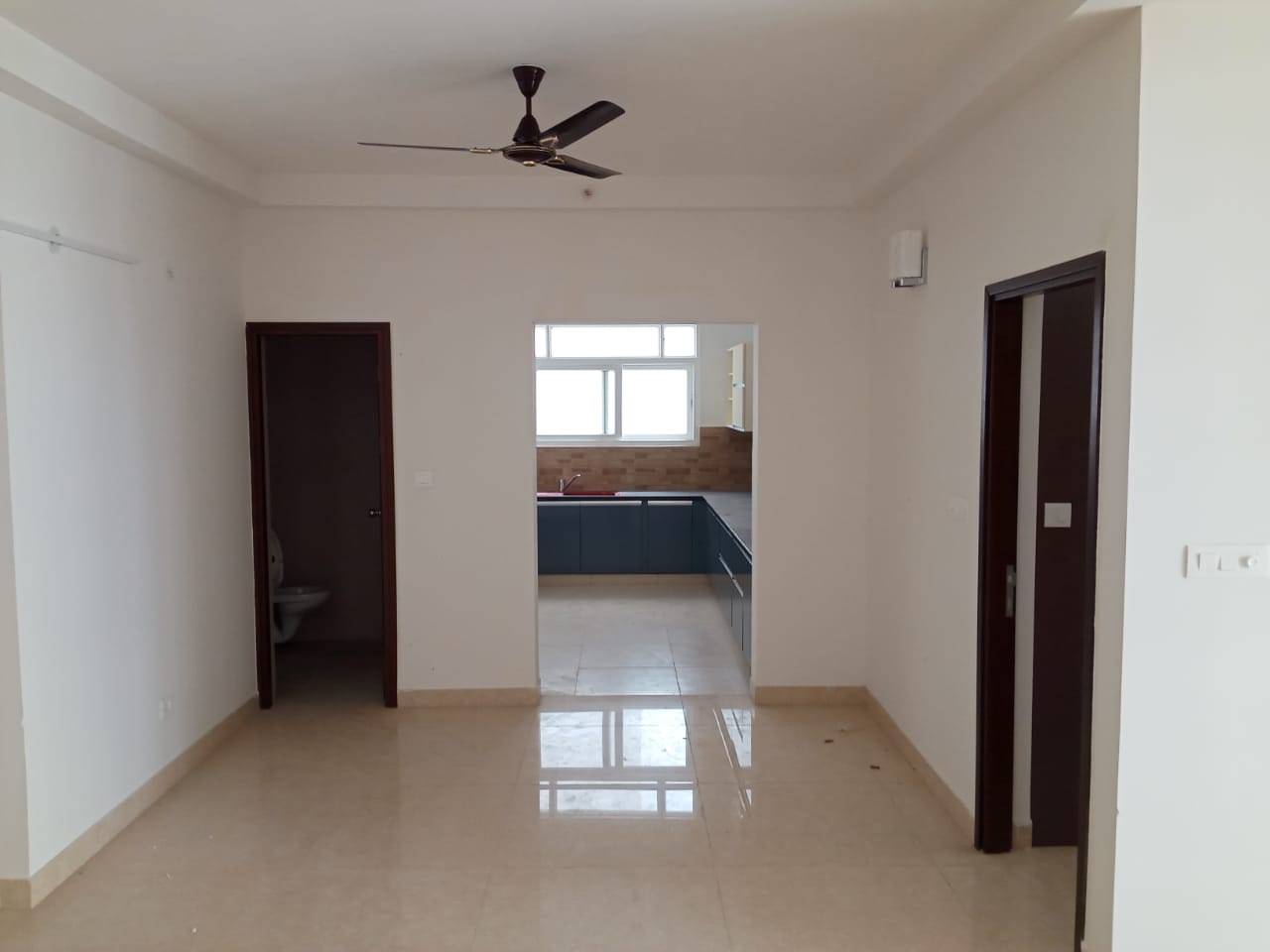 3 BHK + Servant Room Apartment For Rent in Mantri Pinnacle