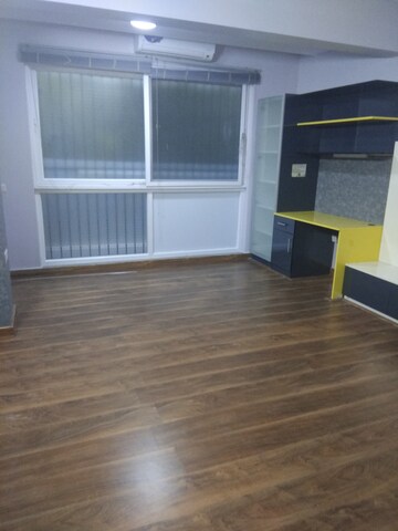 Room in 3 BHK Apartment at Prestige Elysian, Bannerghatta Road – for Rent