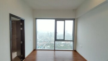 Room in 5 BHK Apartment at Piramal Aranya, Byculla – for Sale