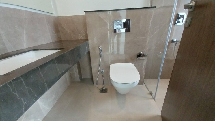 Bathroom, piramal-aranya 5 Bedroom 1908 Sq.Ft. Apartment In Byculla Mumbai 9089751