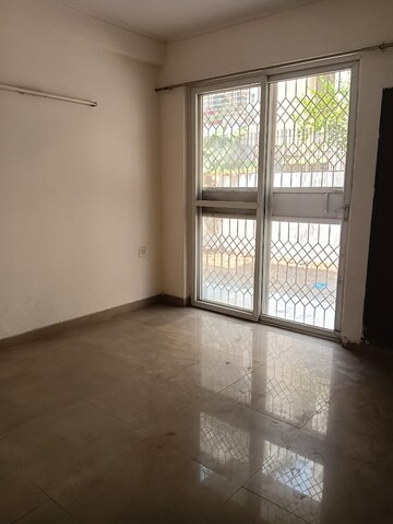 Room in 4 BHK Builder Floor at Orchid Island, Sector 51 – for Rent