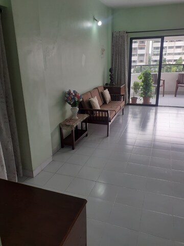 Living Room in 2.5 BHK Apartment at Karishma Society, Kothrud – for Sale