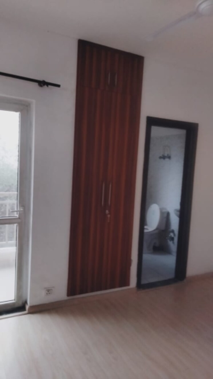 undefined, parklands 4 Bedroom 300 Sq.Yd. Builder Floor In Sector 85 Faridabad 9089795