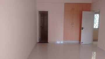 Room in 3 BHK Apartment at LnT Realty South City, Bannerghatta Road – for Rent