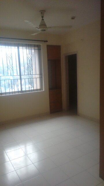 Room in 3 BHK Apartment at LnT Realty South City, Bannerghatta Road – for Rent