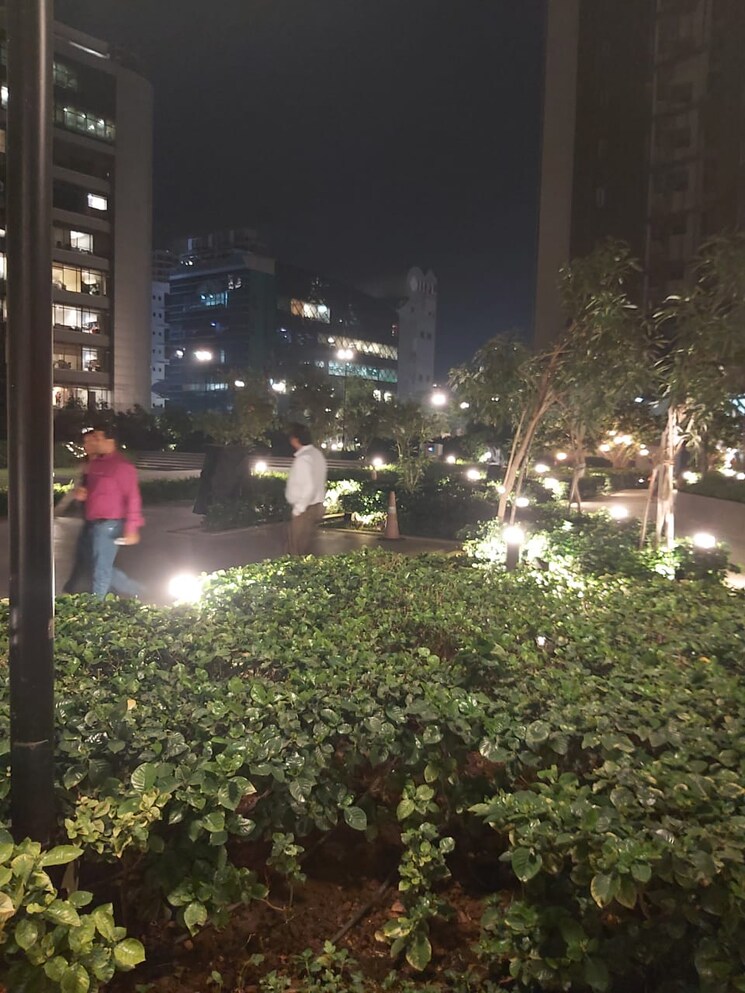 Garden, ansal-heights 3 Bedroom 1200 Sq.Ft. Apartment In Worli Mumbai 9089825