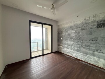 Room in 5 BHK Apartment at Lodha The Park, Worli – for Sale