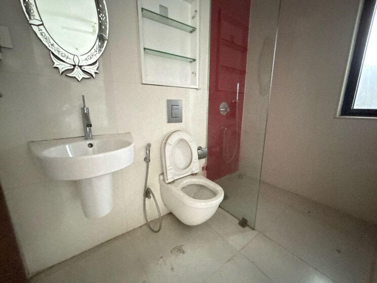 Bathroom, lodha-the-park 5 Bedroom 2755 Sq.Ft. Apartment In Worli Mumbai 9089823