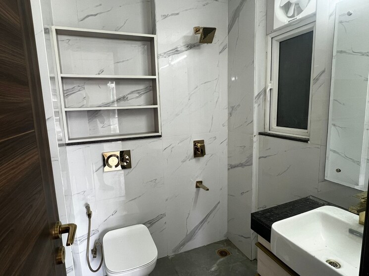 Bathroom, smart-world-orchard 3 Bedroom 1680 Sq.Ft. Builder Floor In Sector 61 Gurgaon 9089858