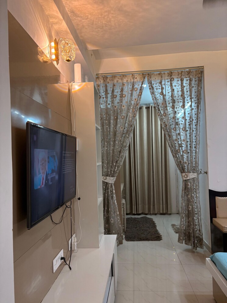 Room, pir machalla 3 Bedroom 1850 Sq.Ft. Apartment In Pir Machalla Zirakpur 9089859