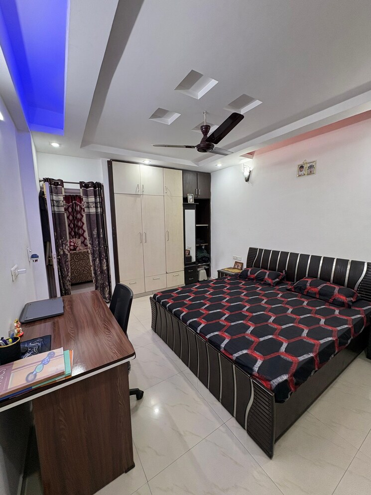 Bedroom, pir machalla 3 Bedroom 1850 Sq.Ft. Apartment In Pir Machalla Zirakpur 9089859
