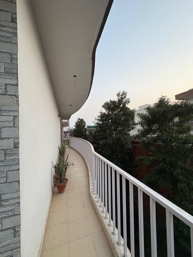 Balcony, pir machalla 3 Bedroom 1850 Sq.Ft. Apartment In Pir Machalla Zirakpur 9089859