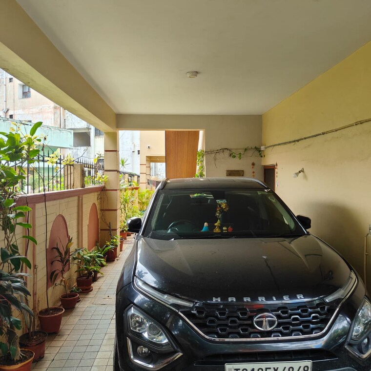  Parking, picket-castle 6+ Bedroom 3000 Sq.Ft. Independent House In West Marredpally Hyderabad 9089905