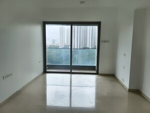 Room in 4 BHK Apartment at Kalpataru Immensa H, Kolshet Road – for Sale