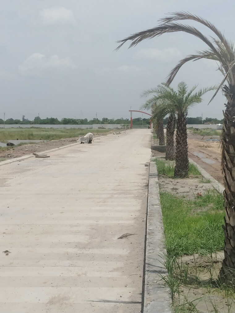 undefined, govardhan  200 Sq.Yd. Plot In Govardhan Mathura 9089908