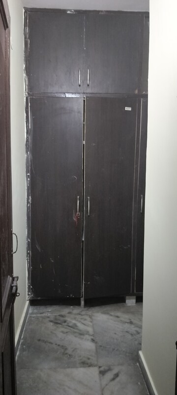 Furnished Amenities in 2 BHK Independent House at RWA Apartments Sector 47, Sector 47 – for Rent