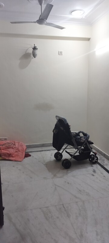 Parking in 2 BHK Independent House at RWA Apartments Sector 47, Sector 47 – for Rent