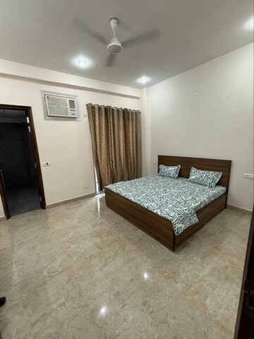 Bedroom in 1 BHK Builder Floor at Super Mart 1, Sector 27 – for Rent