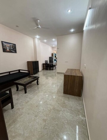 Living Room in 1 BHK Builder Floor at Super Mart 1, Sector 27 – for Rent