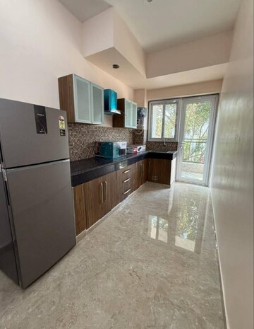 Kitchen in 1 BHK Builder Floor at Super Mart 1, Sector 27 – for Rent