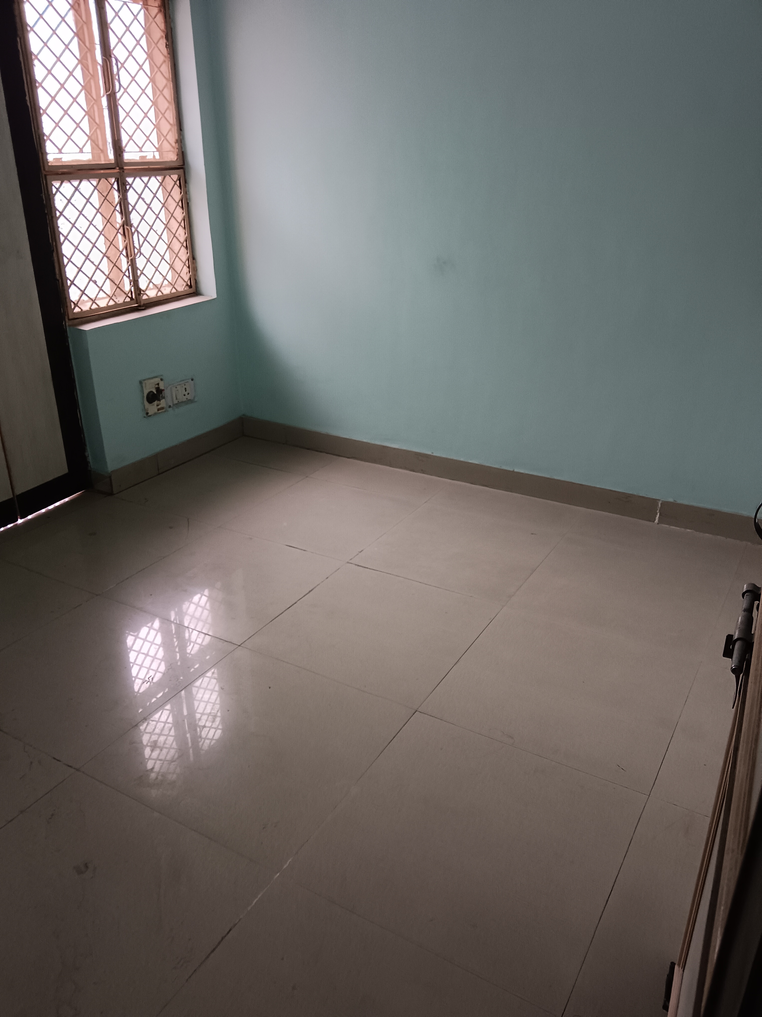 2 BHK Apartment For Rent in Janta Apartment