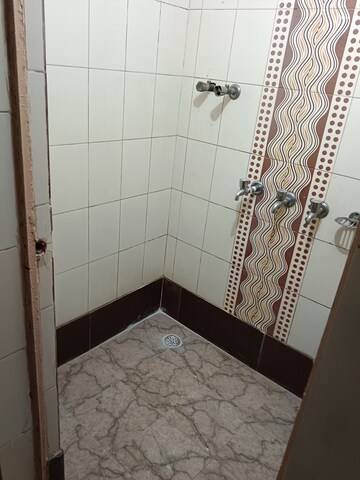 Balcony in 2 BHK Apartment at Janta Apartment, Dilshad Garden – for Rent