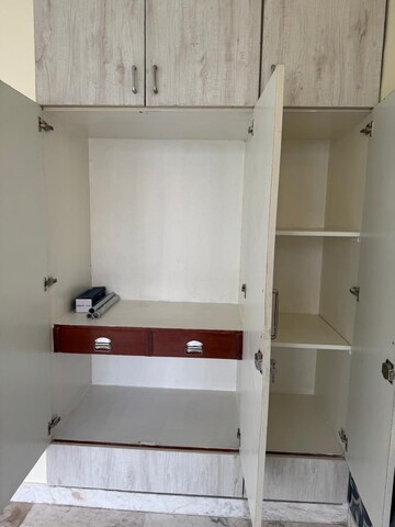 Bathroom in 3 BHK Builder Floor at Suncity Heights, Sector 54 – for Rent
