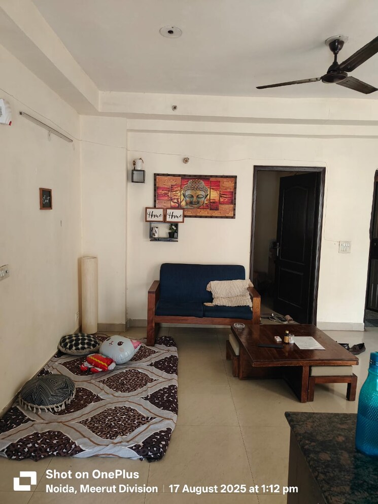 Living Room, aims-golf-city 2.5 Bedroom 1150 Sq.Ft. Apartment In Sector 75 Noida 9089949