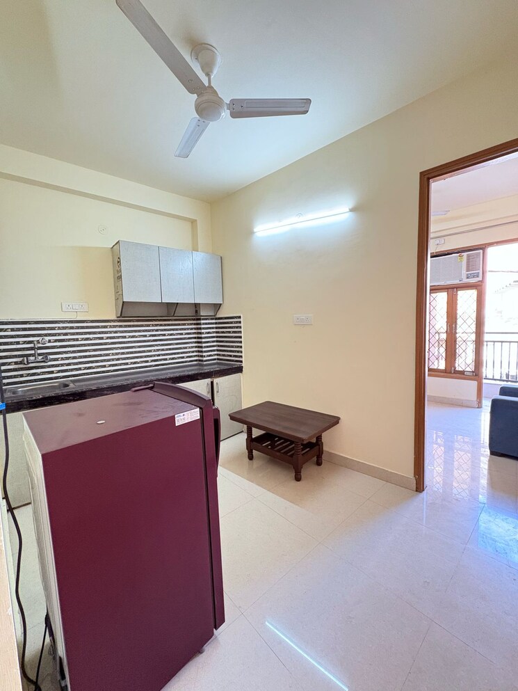 Kitchen, freedom fighters enclave 1 Bedroom 450 Sq.Ft. Builder Floor In Freedom Fighters Enclave Delhi 9089950