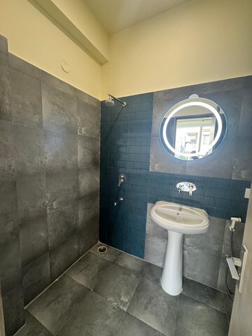 Bathroom in 2.5 BHK Builder Floor at Orchid Island, Sector 51 – for Rent