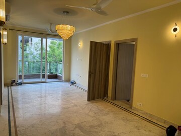 Room in 2.5 BHK Builder Floor at Orchid Island, Sector 51 – for Rent
