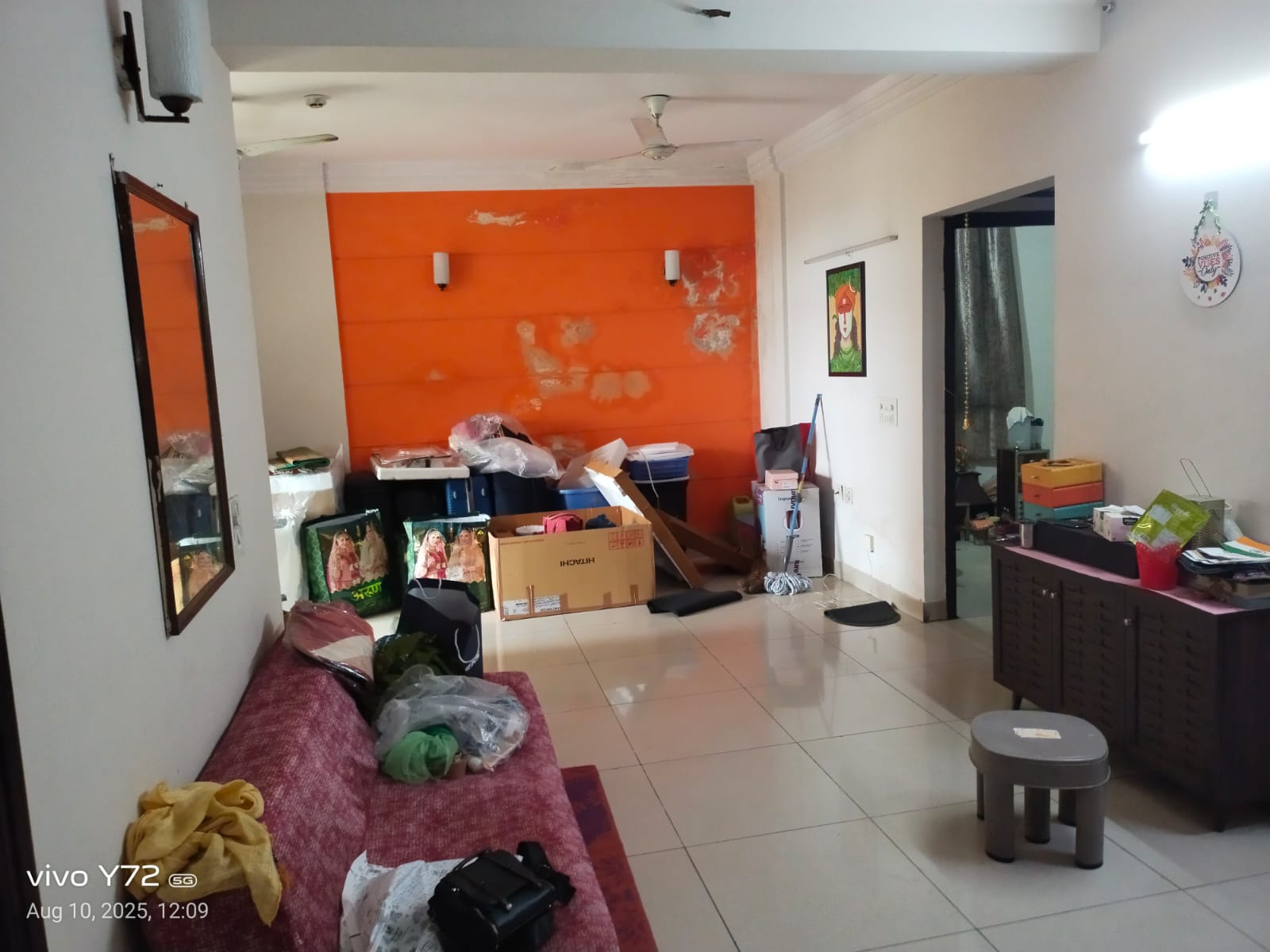 2 BHK Apartment For Rent in Mahagun Mascot