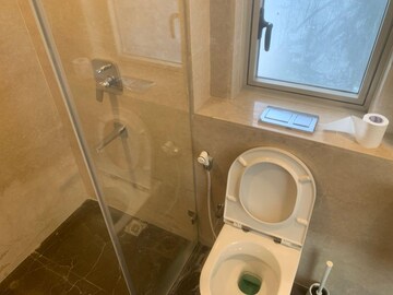 Bathroom in 6+ BHK Apartment at Prabhadevi – for Sale