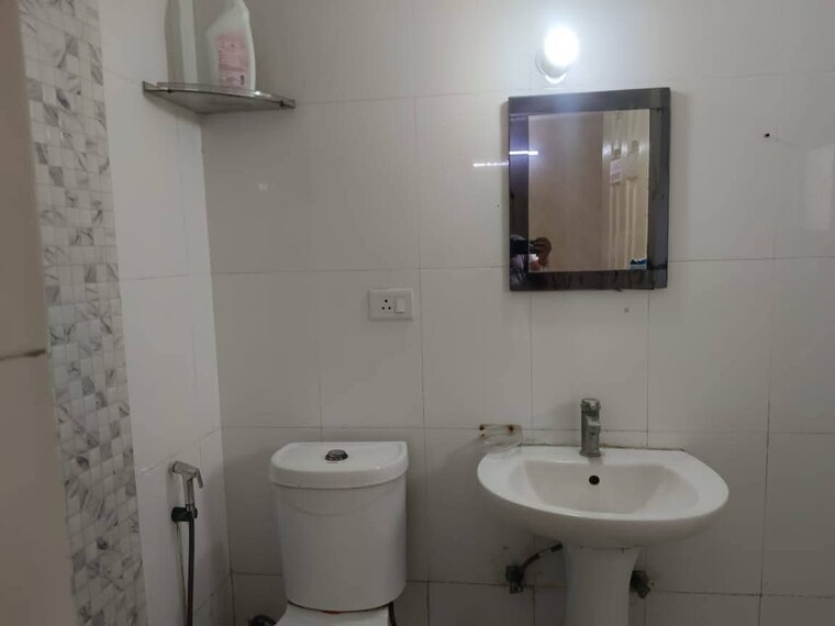 Bathroom, sam-palm-olympia 3 Bedroom 1357 Sq.Ft. Apartment In Sector 16c Greater Noida Greater Noida 9090008