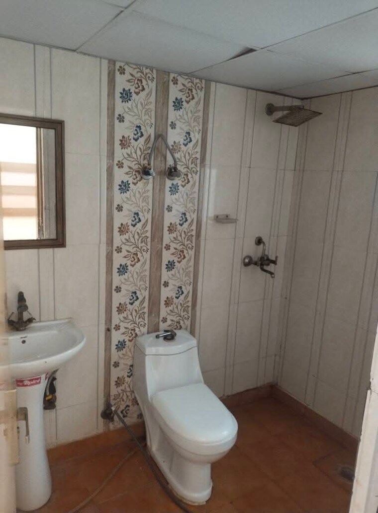 Bathroom, sam-palm-olympia 3 Bedroom 1357 Sq.Ft. Apartment In Sector 16c Greater Noida Greater Noida 9090008