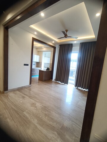 Room in 3 BHK Builder Floor at Ansal API Esencia, Sector 67 – for Rent