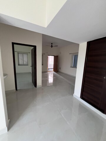 Room in 2 BHK Apartment at SS Zenith, Adibatla – for Rent