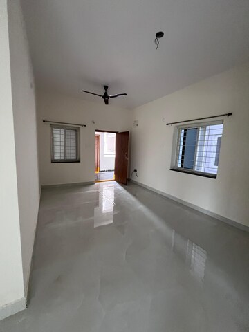 Room in 2 BHK Apartment at SS Zenith, Adibatla – for Rent