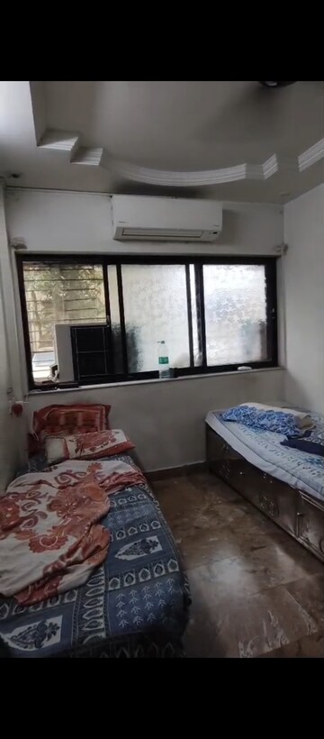 Bedroom in 1.5 BHK Apartment at Mazgaon – for Rent