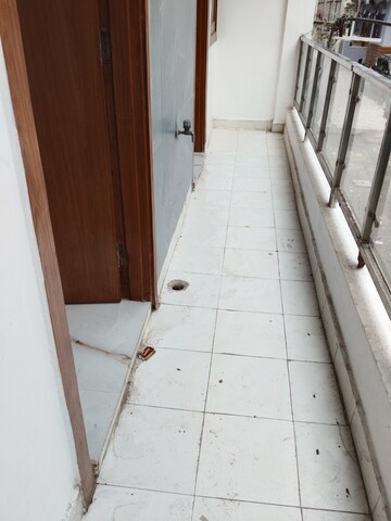 Balcony in 1 BHK Builder Floor at Divya Kunj, Niti Khand – for Rent