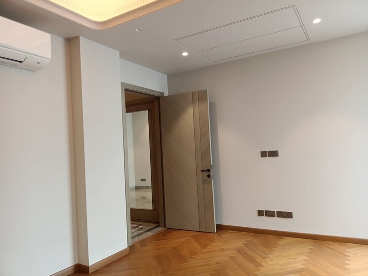 Room, greater kailash i 3 Bedroom 208 Sq.Yd. Builder Floor In Greater Kailash I Delhi 9090026