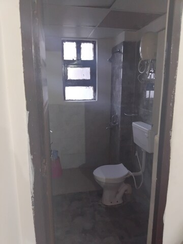 Furnished Amenities in 1 BHK Apartment at Sector 82 – for Rent