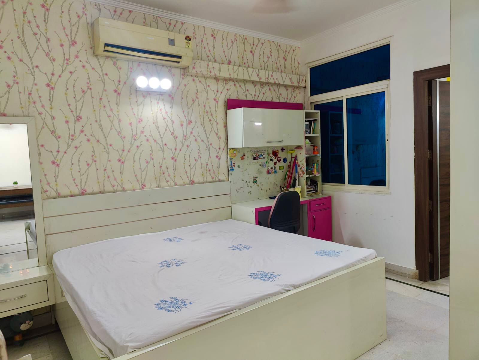 3 BHK Apartment For Rent in Parsvnath Majestic Floors